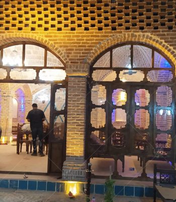 نمای قدیمی رستوران و سفره خانه سنتی