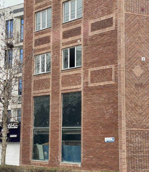 نمونه نما ساختمان با آجر قزاقی گلبهی